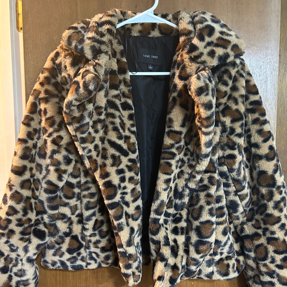 Love Tree Leopard Print Faux Fur Jacket